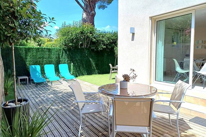 Location de vacances pour 4 personnes, avec Terrasse et Jardin dans Les Lecques