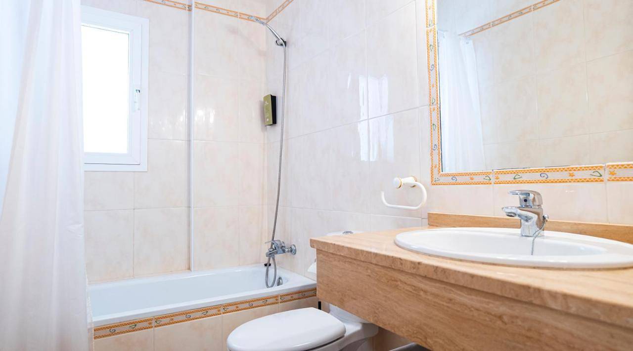 Apartamento entero, La terraza de Albatros in Playa del Peñón Blanco (Níjar), Níjar