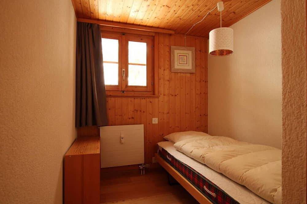 Ganze Wohnung, Maisonette-Wohnung unter dem Dach, mit Panorama-Südbalkon und atemberaubender Aussicht auf das Matte in Saint Luc, Anniviers