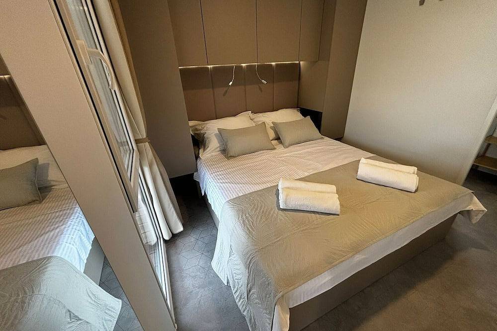 Mobile Home Maris - Two Bedroom Mobile Home in Orebić, Pelješac