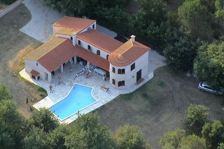 Ferienhaus für 8 Personen, mit Garten