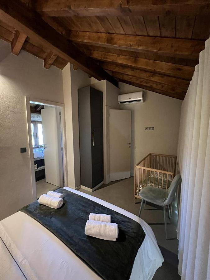 Location de vacances pour 8 personnes, avec piscine ainsi que vue et jardin dans Póvoa de Lanhoso - 4