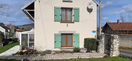 Gîte pour 5 personnes, avec terrasse et jardin dans Courthiézy