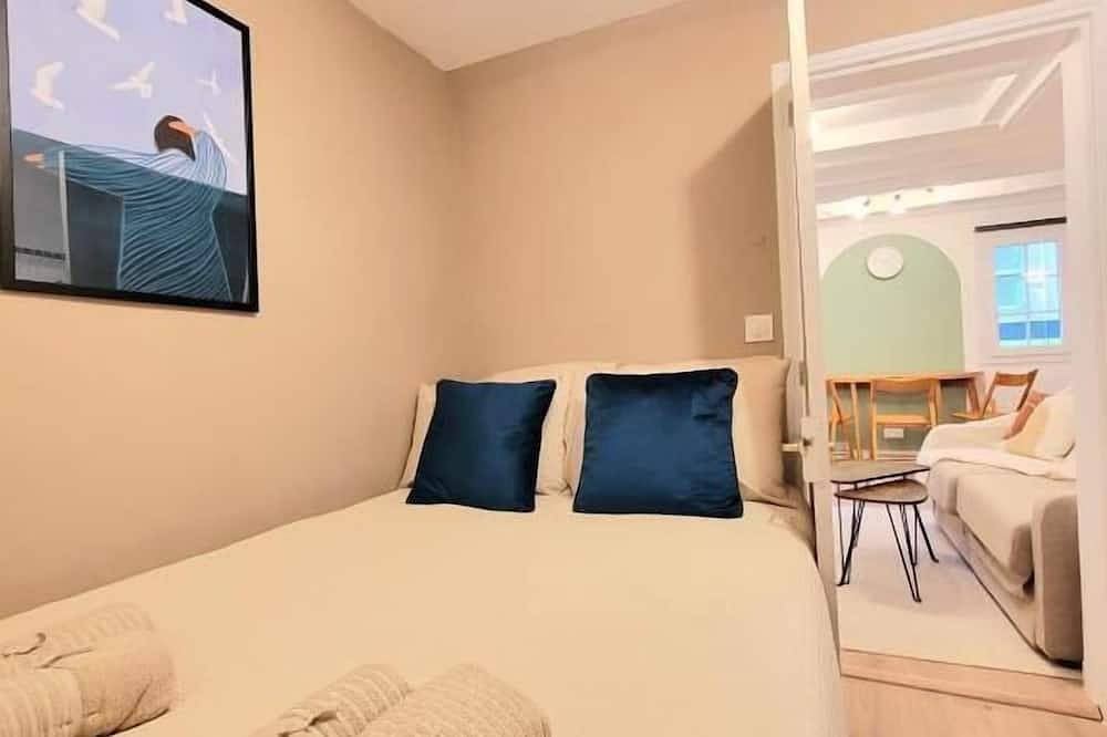 Apartamento entero, Charmante Cocotte - Household Free + Netflix / Prime / Disney + in Barentin (Sena Marítimo), Región de Rouen