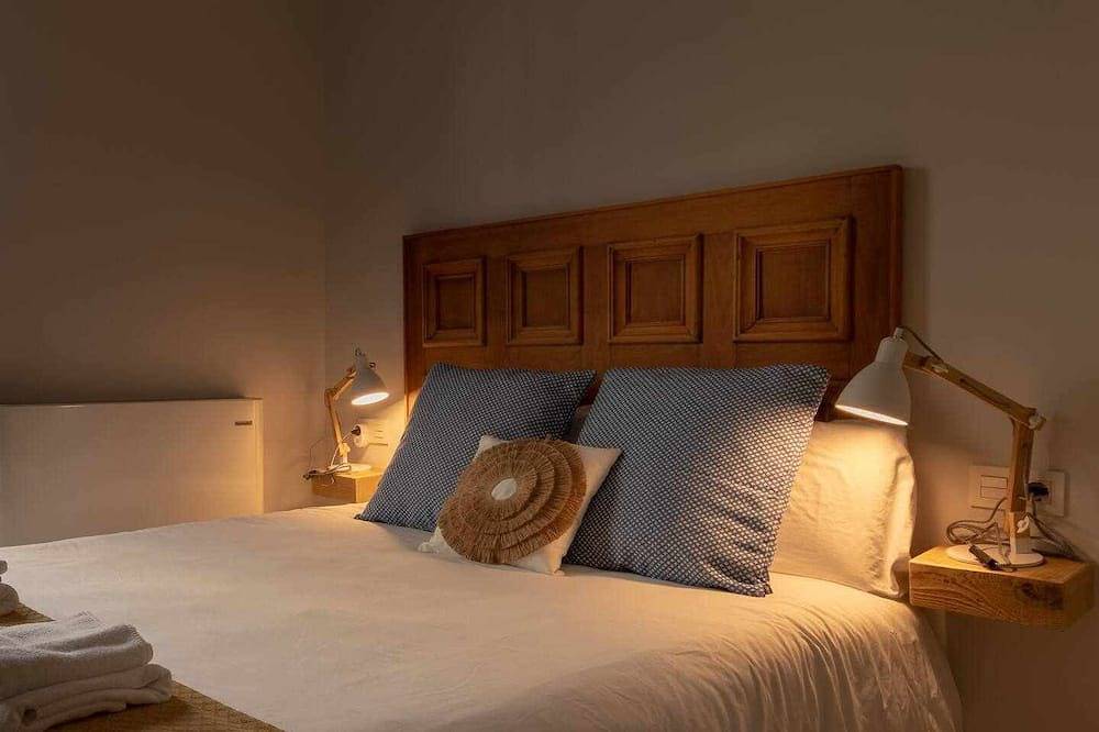 Entire apartment, Kuia apartment in Barakaldo, next to the metro in Barakaldo, Bizkaia