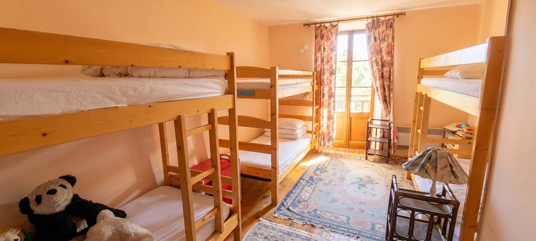 Ganze Wohnung, Geräumiges Apartment in Les Chapelles mit Bergblick in Les Chapelles, Albertville und Umgebung