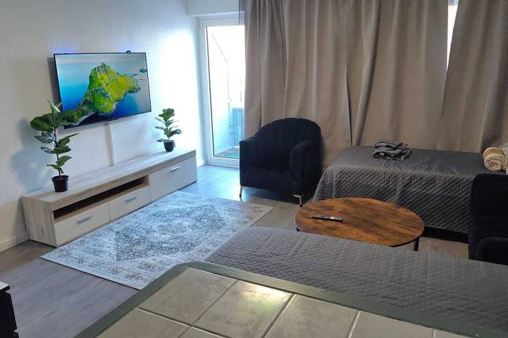 Ganze Wohnung, 2-Zimmer Wohnung in Innenstadtlage in Neumünster, Schleswig-Holstein Binnenland