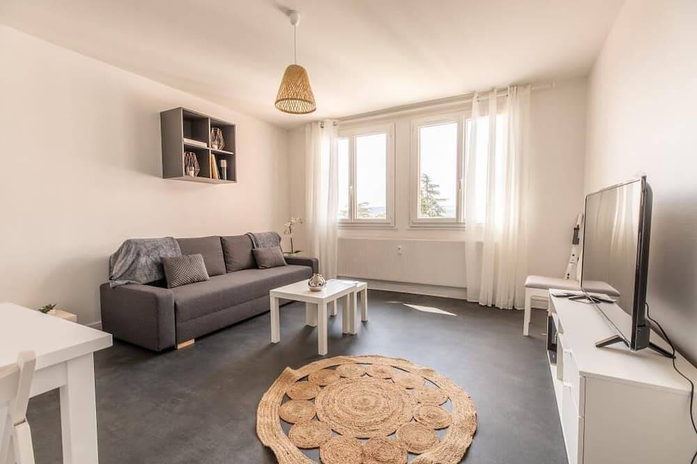 Apartamento entero, Studio Ernest Chamalières Calme Parking Gratuit in Chamalières, Parque Natural Regional Volcans d'Auvergne