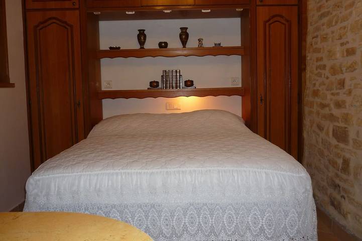 Gîte pour 2 personnes, avec piscine ainsi que terrasse et jardin à Saint-Martial-de-Nabirat - 2