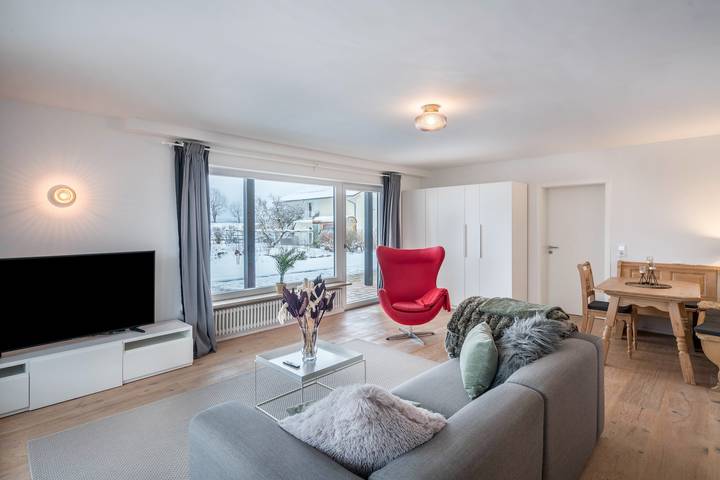 Ferienwohnung für 3 Personen, mit Garten und Seeblick in Warngau