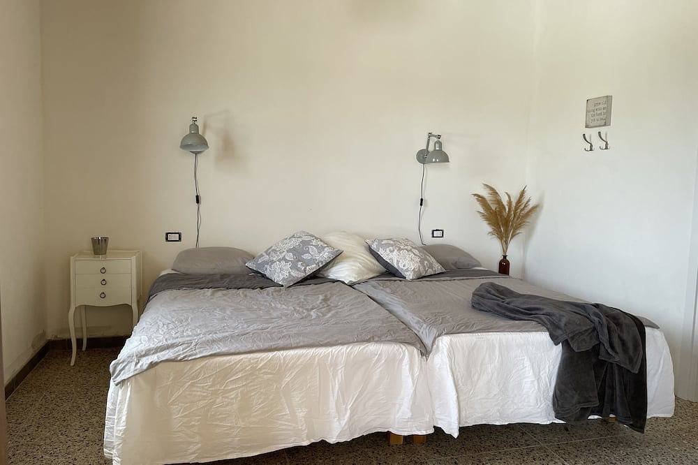 Pisticci -Matera.  Rustic house with a magnificent view in olive grove in Pisticci, Piana del Metaponto