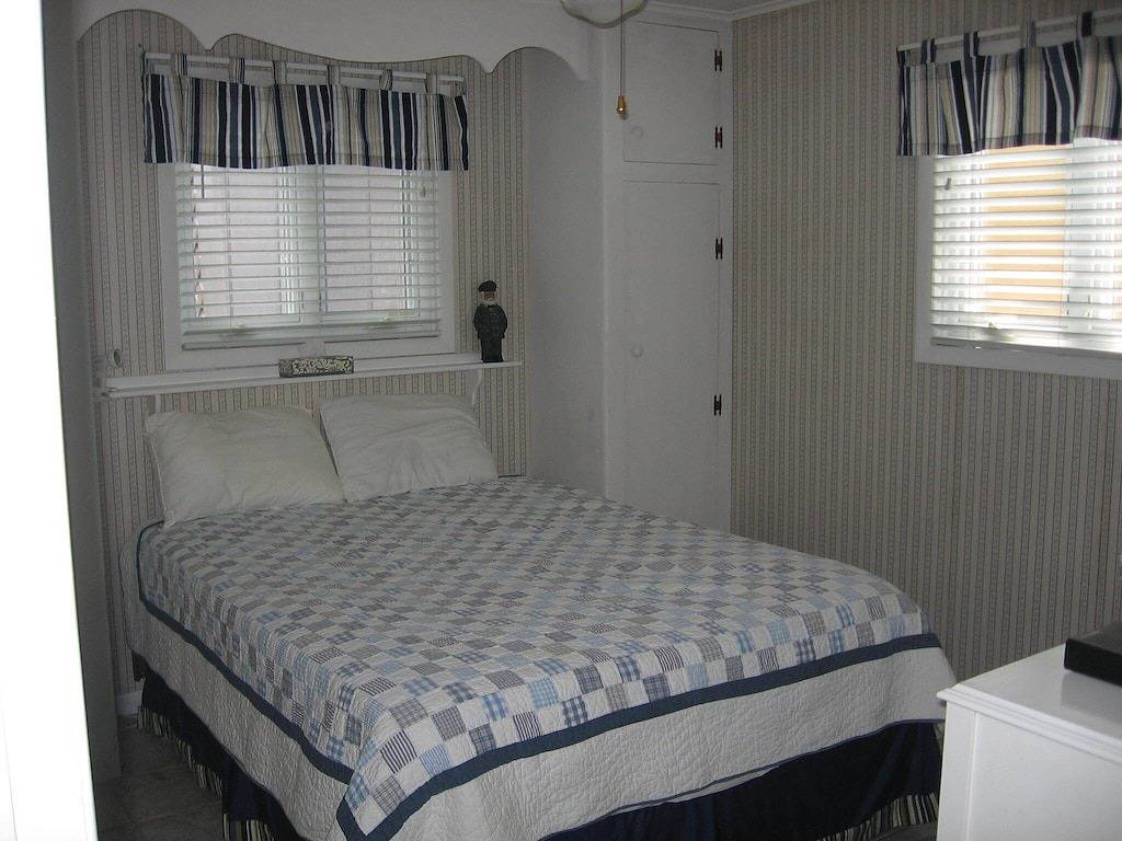 Schmucker Rentals, Tecumseh (Ponton-Paket erhältlich) in Stokes Township, Indian Lake