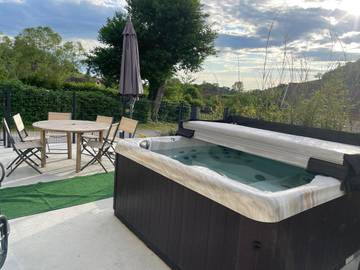 Maison de vacances pour 6 personnes, avec jardin et jacuzzi, adapté aux familles dans le Jura