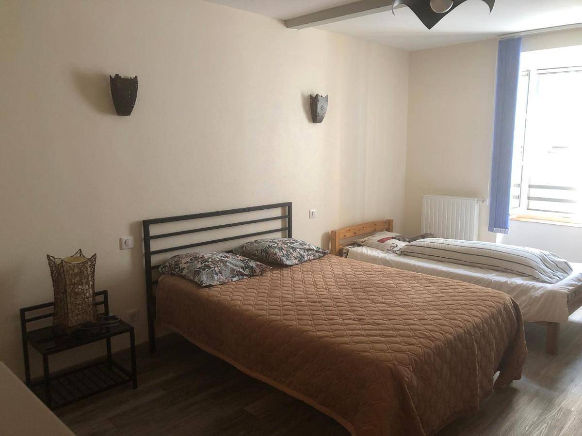 Appartement entier, Chambre 2 côté sud chez particulier 1 lit 2 personnes in Loriol-sur-Drôme, Région de Valence