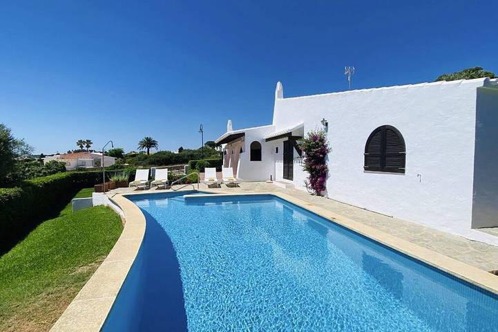 Maison de vacances pour 7 personnes, avec terrasse et jardin à Binibeca