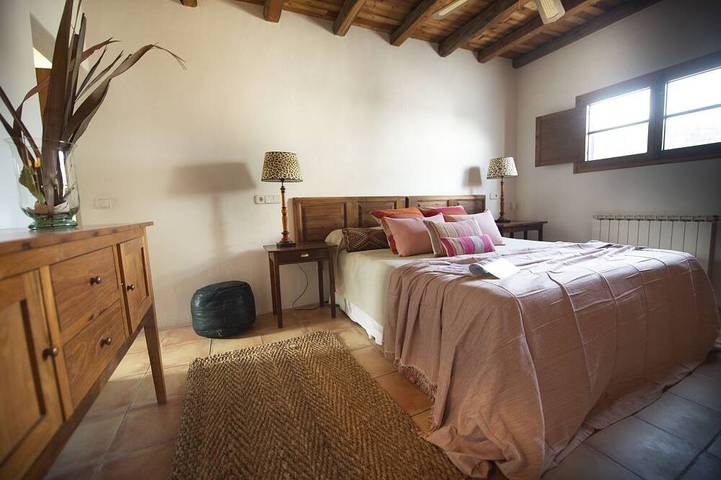 Villa mit privatem Pool und Garten, 5 Minuten zu Fuß zum Strand in Playa d'en Bossa, Ibiza Stadt
