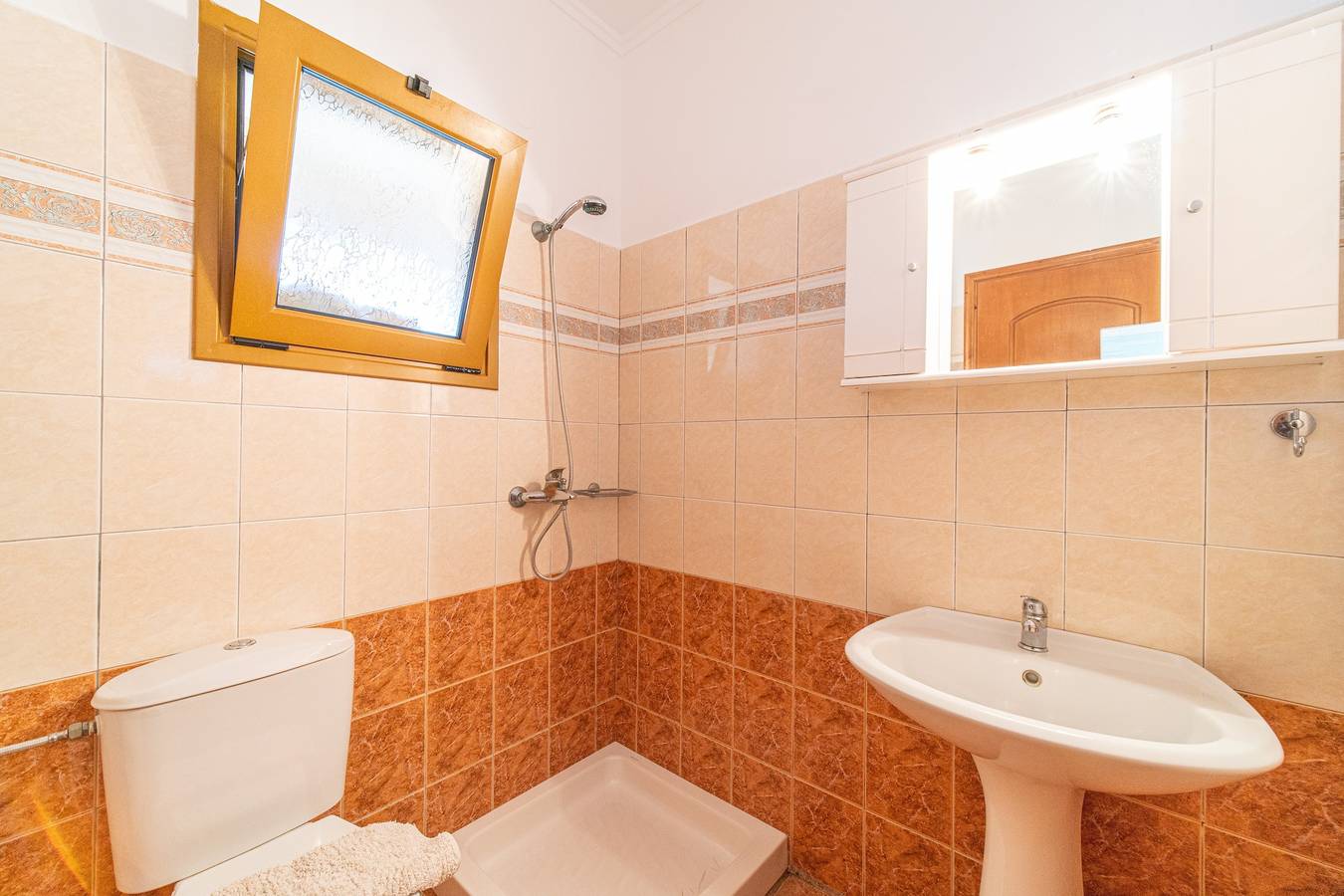 Appartement "Giannis 2"' met gedeelde tuin, privé balkon & Wi-Fi, foto 11