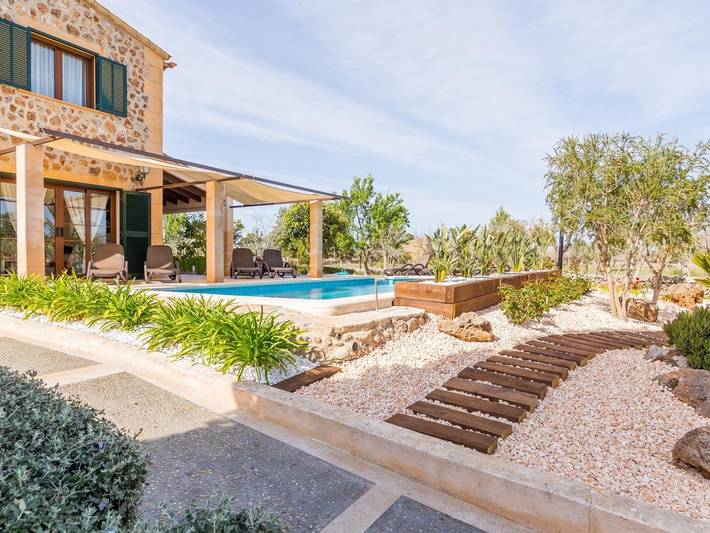 Casa de vacaciones para 8 personas, con Balcón/Terraza además de Jardín y Piscina en las Islas Baleares - 4