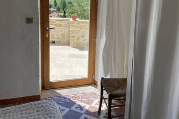 Gîte pour 12 personnes, avec jacuzzi à Saint-Sauveur-de-Cruzières