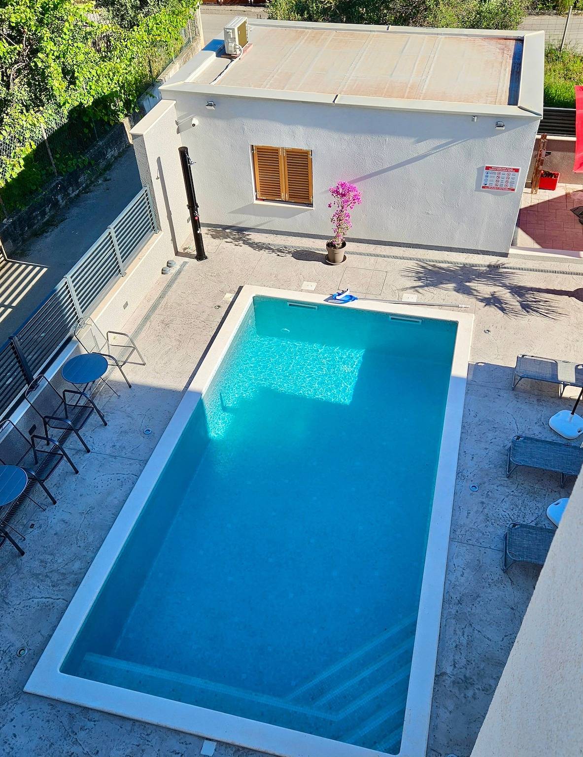 Ganze Wohnung, 2-Zimmer-Ferienwohnung mit Terrasse und Meerblick Kastel Stari, Kastela A-23348-a in Kastel Stari, Kaštela