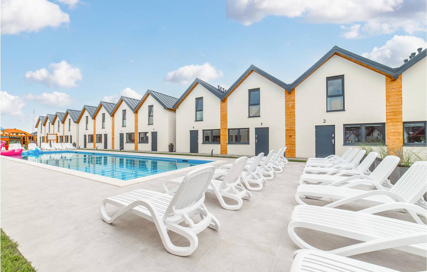 Ferienhaus für 8 Personen mit Terrasse in Rewal, Powiat gryficki