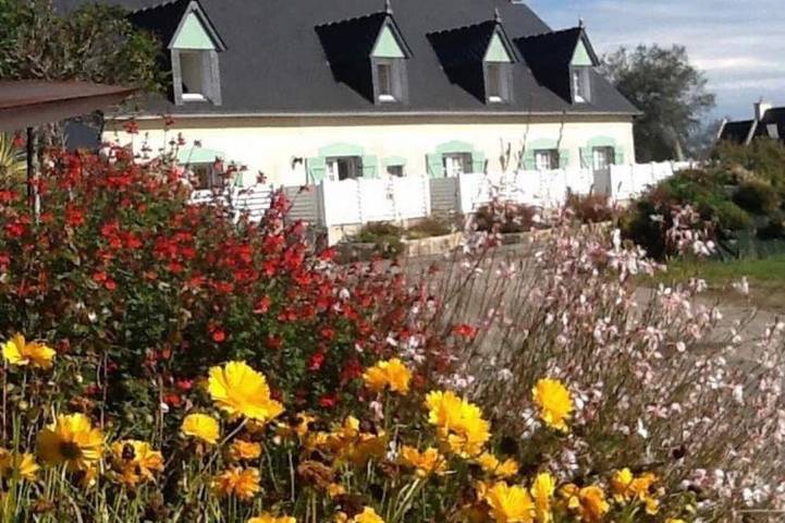 Location de vacances pour 4 personnes, avec jardin à Plomodiern