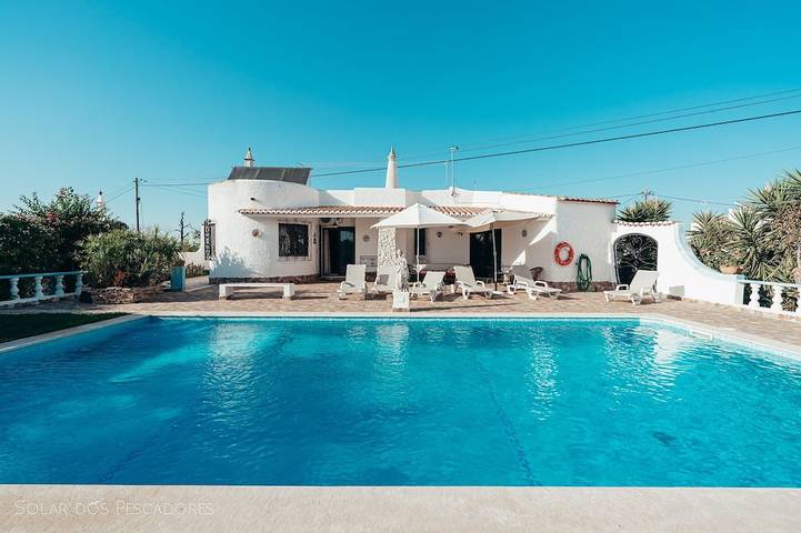 Villa voor 6 personen, met tuin en balkon in Armação de Pera