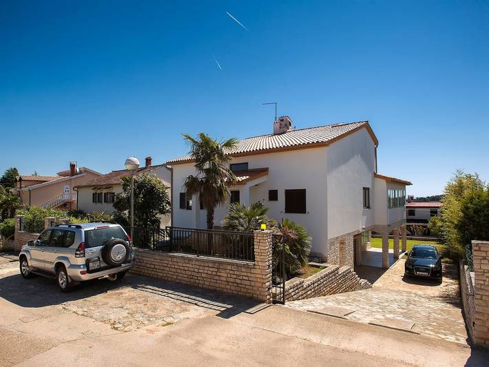 Komfortables Haus mit Terrasse und Meerblick Premantura (Medulin) K-22760 in Premantura, Südküste Istrien