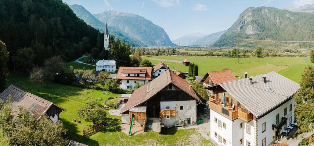 Hotel für 27 Personen, mit Balkon und Terrasse sowie Garten und Ausblick