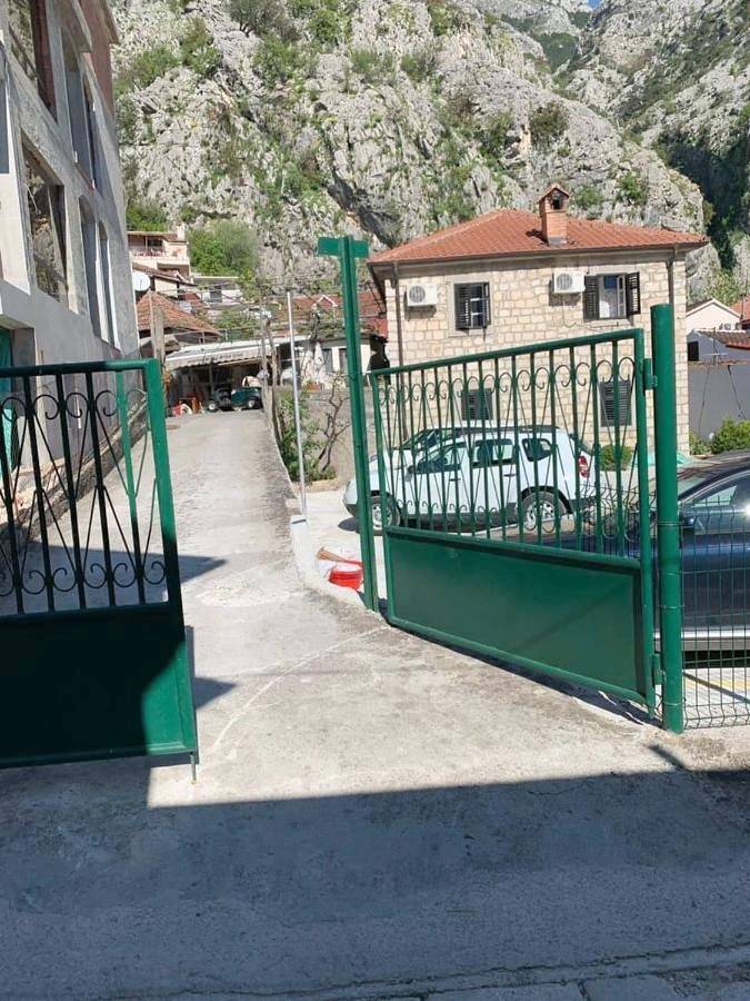 Gîte pour 2 personnes, avec terrasse, animaux acceptés à Kotor - 2