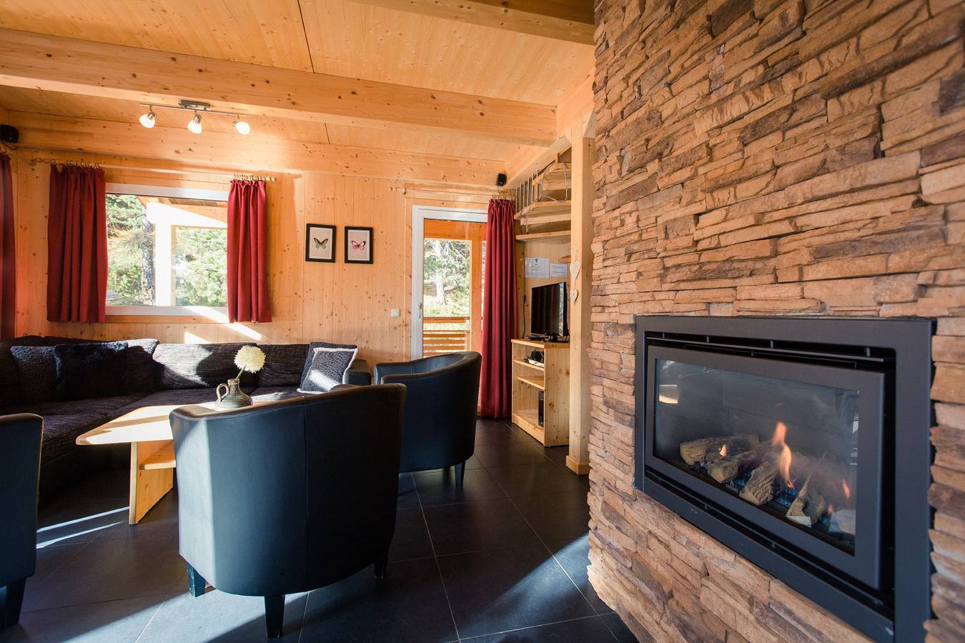 Ferienhaus # 39 mit Ir-Sauna und Whirlpool innen in Stadl-Predlitz, Turracher Höhe