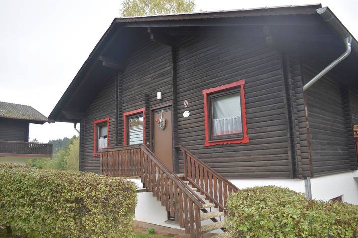 Ferienwohnung für 4 Personen, mit Balkon in Thalfang