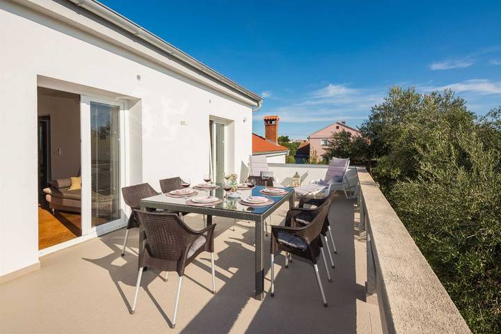 Ferienwohnung für 6 Personen, mit Balkon in Dalmatien