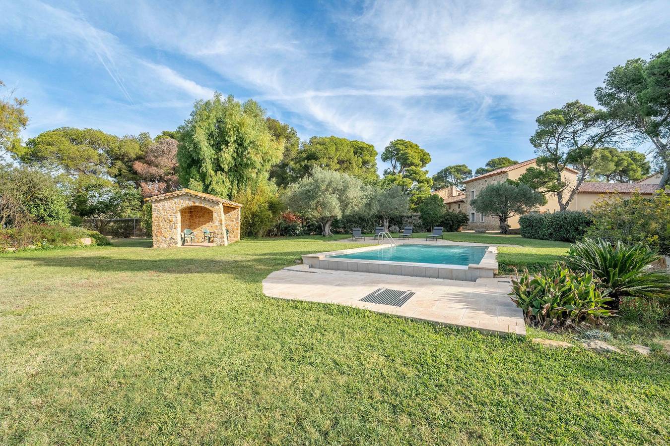 Mas Viticole À 10 Min De Narbonne avec Piscine Privée in Bizanet, Côte méditerranéenne (France)