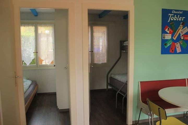 Gîte pour 5 personnes, avec terrasse ainsi que vue et jardin à Grandson - 3