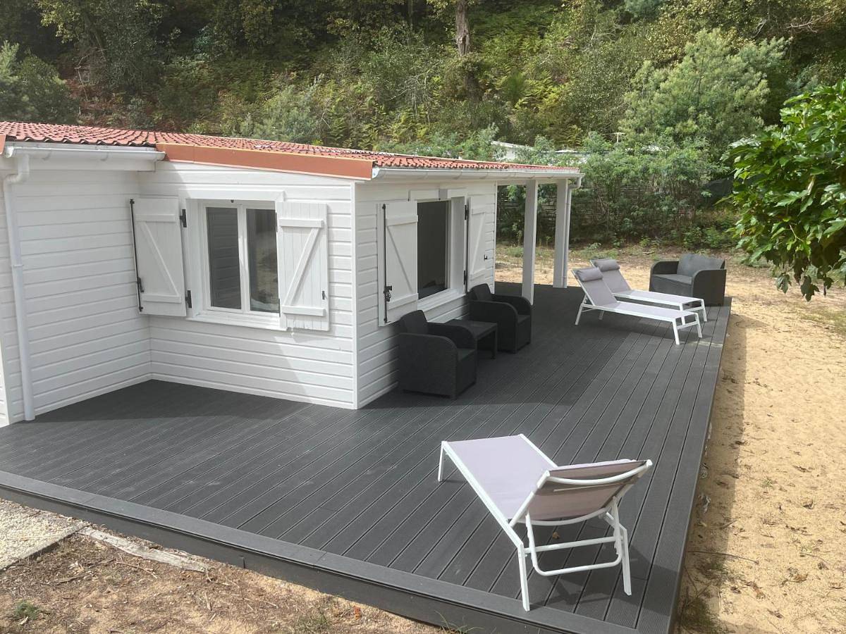 Three-Bedroom Chalet in Biscarrosse, Côte d’Argent