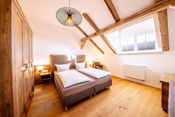 Ferienwohnung für 5 Personen, mit Balkon und Sauna sowie Ausblick in Rudolstadt