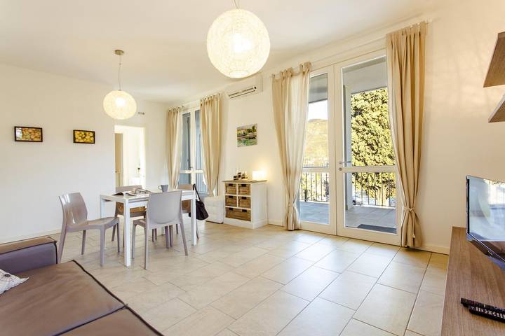 Ferienwohnung für 4 Personen, mit Seeblick in San Felice del Benaco - 2