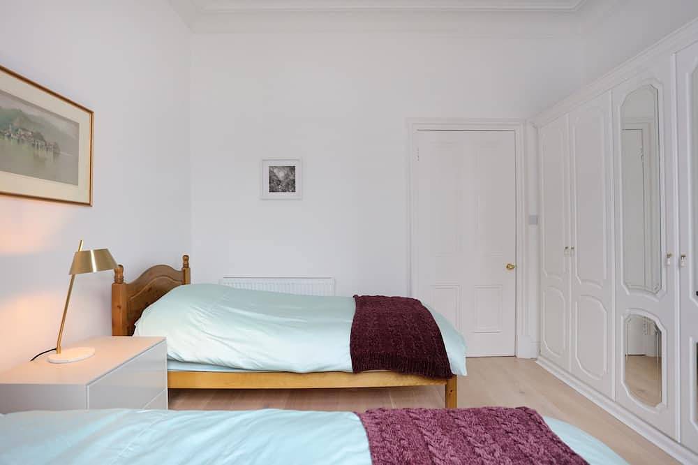 Luxury Victorian villa in the heart of North Berwick, sleeping up to 6 guests. in North Berwick, Edinburgh and Lothian