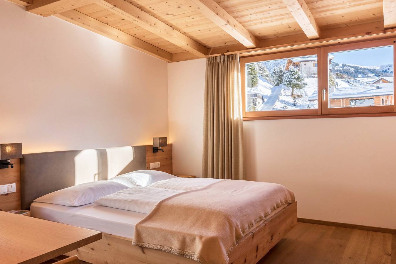 Monolocale intero, Appartamento monolocale "Villa Solinda - Rossini" con vista sulle montagne, balcone e Wi-Fi in Daunei, Selva di Val Gardena