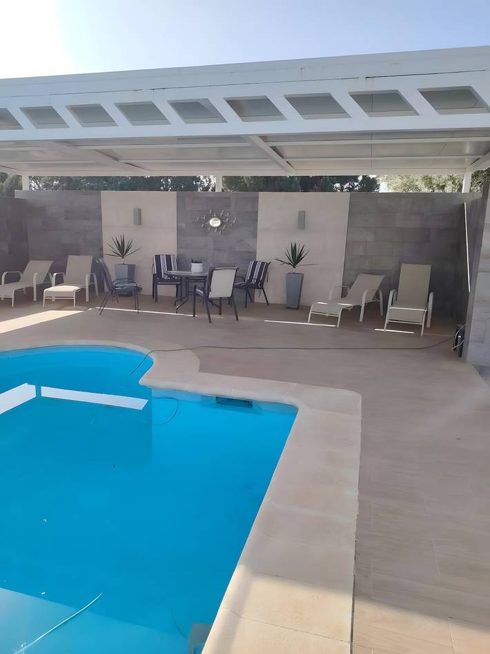 Landhus for 12 personer med balkon in El Rinconcillo (La Carlota), La Carlota