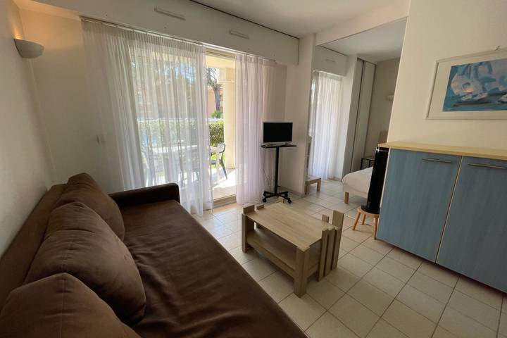 Gîte pour 4 personnes, avec jardin ainsi que balcon et piscine à Vallauris - 4