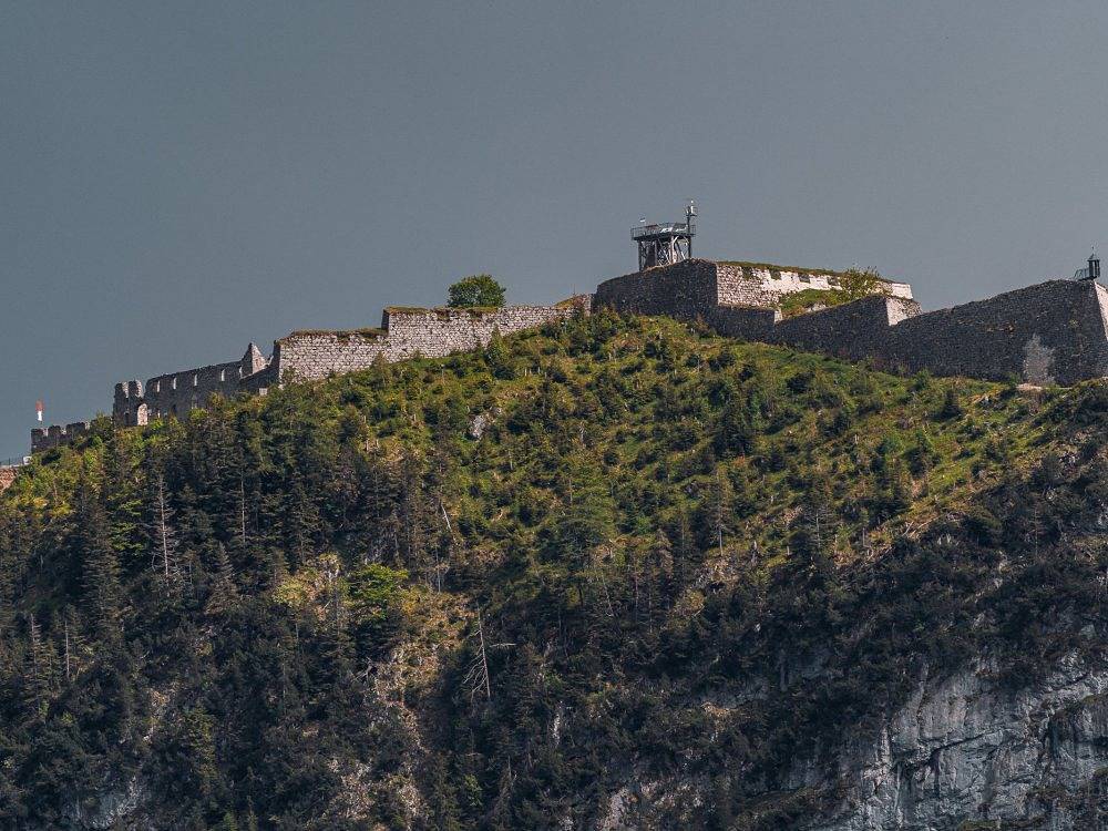 Hahnenkamm Hostel - Doppelzimmer ohne Balkon in Höfen, Außerfern