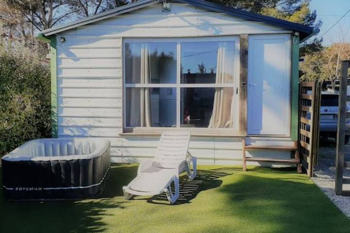 Chalet für 4 Personen, mit Pool und Whirlpool - 1