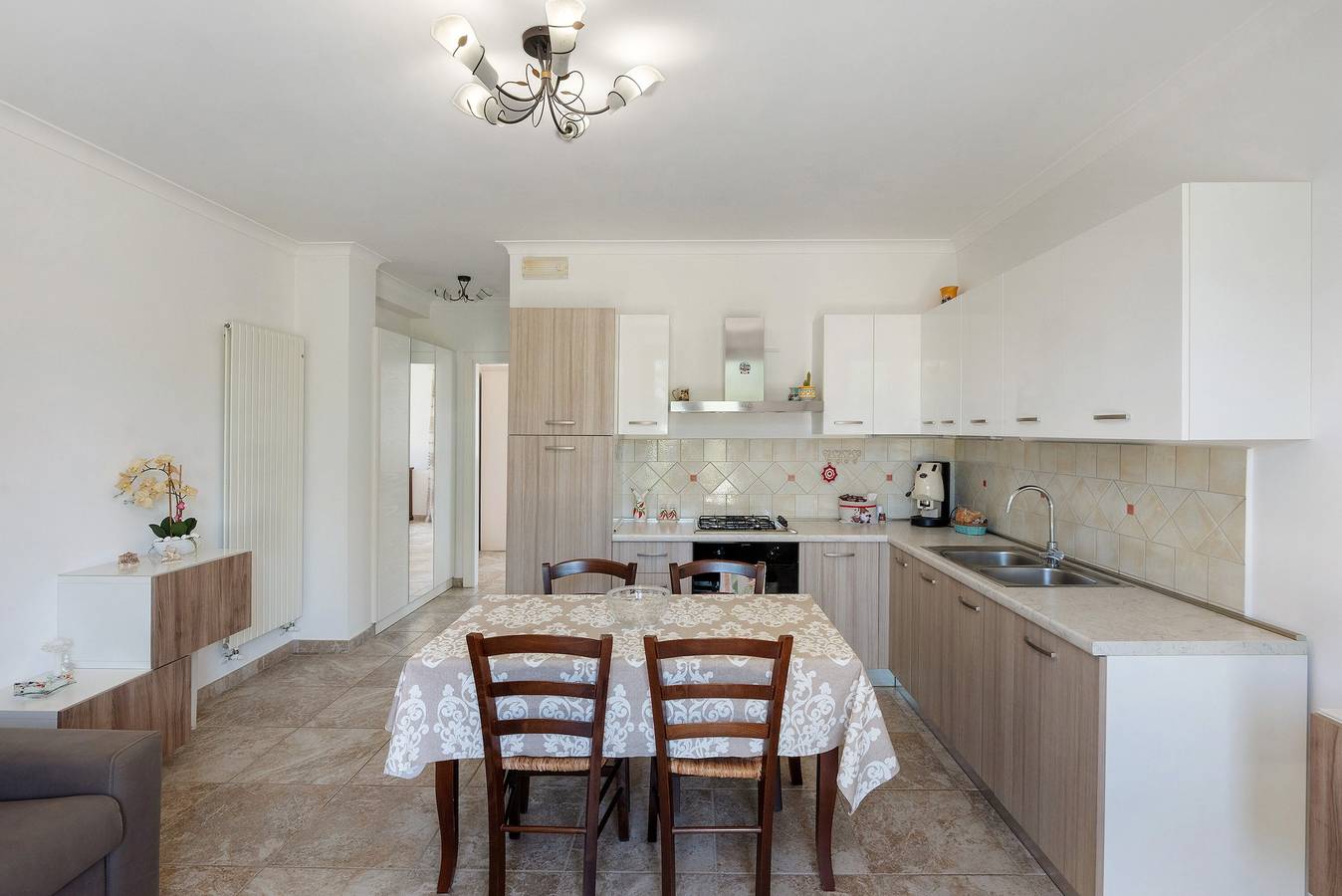 Ganze Wohnung, Ferienwohnung 'Confortevole Chalet Degli Dei' mit Bergblick, privater Terrasse und Wi-Fi in Pianillo, Agerola