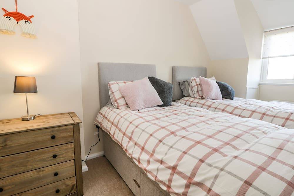 1 Woodhouse Cottages, pet friendly, with a garden in Skirlaugh in Yorkshire del Este