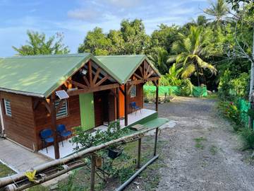 Gîte pour 2 personnes, avec jardin à Petit-Bourg