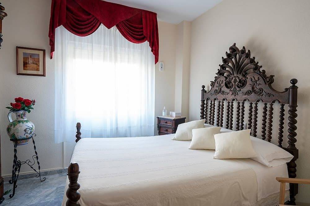 Entire apartment, Montesol-Ferienwohnung in Cáceres, Cáceres Region