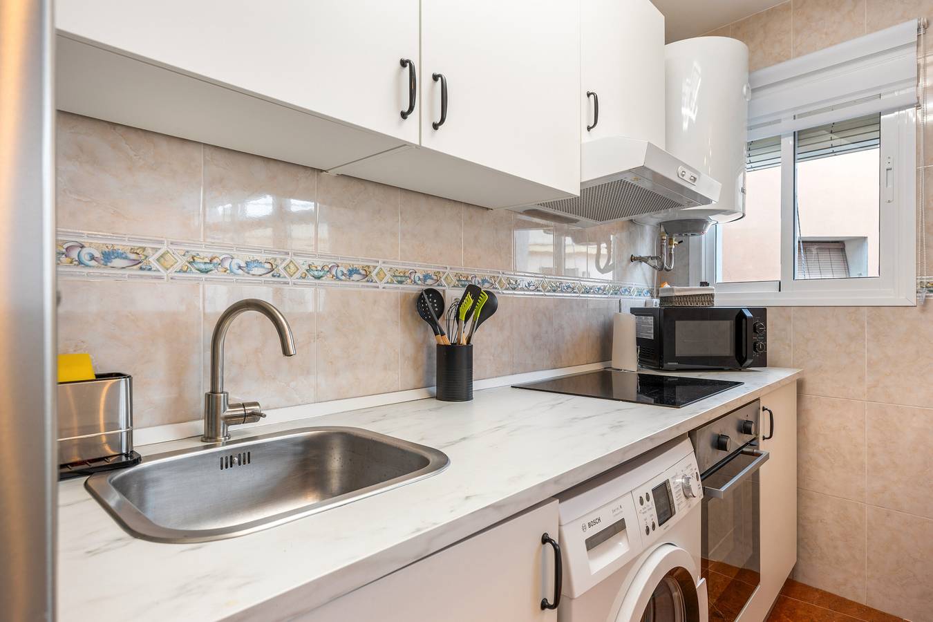 Apartamento inteiro, Apartamento 'Apto La Justicia' com Terraço Partilhado, Wi-Fi e Ar Condicionado in Jerez de la Frontera, Costa de la luz