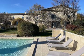 Gîte pour 22 personnes, avec jardin à Marsanne